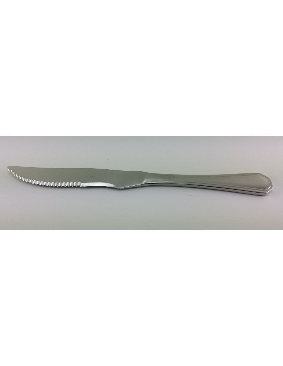 Cuchillo Delta Grille
